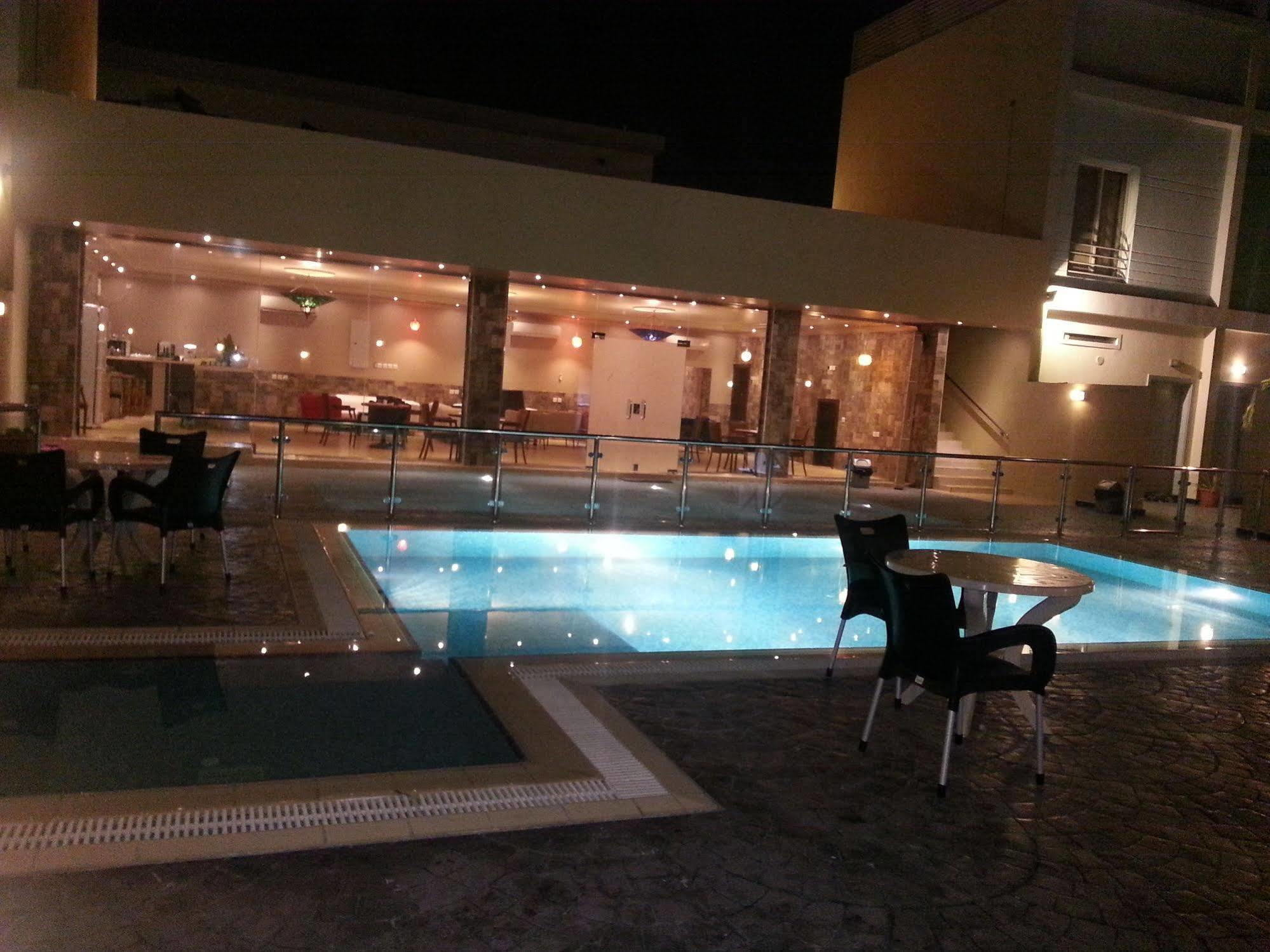 Il Villaggio Luxury Villas Jeddah Bagian luar foto